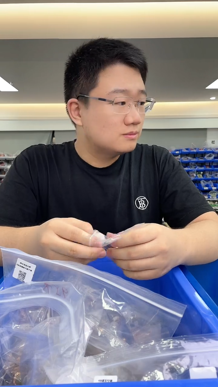 【闪购商品】和田玉`银S925镶嵌(多样性发一件）