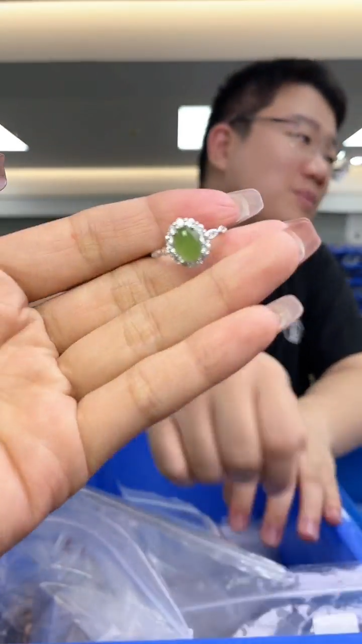 【闪购商品】和田玉`银S925镶嵌(多样性发一件）