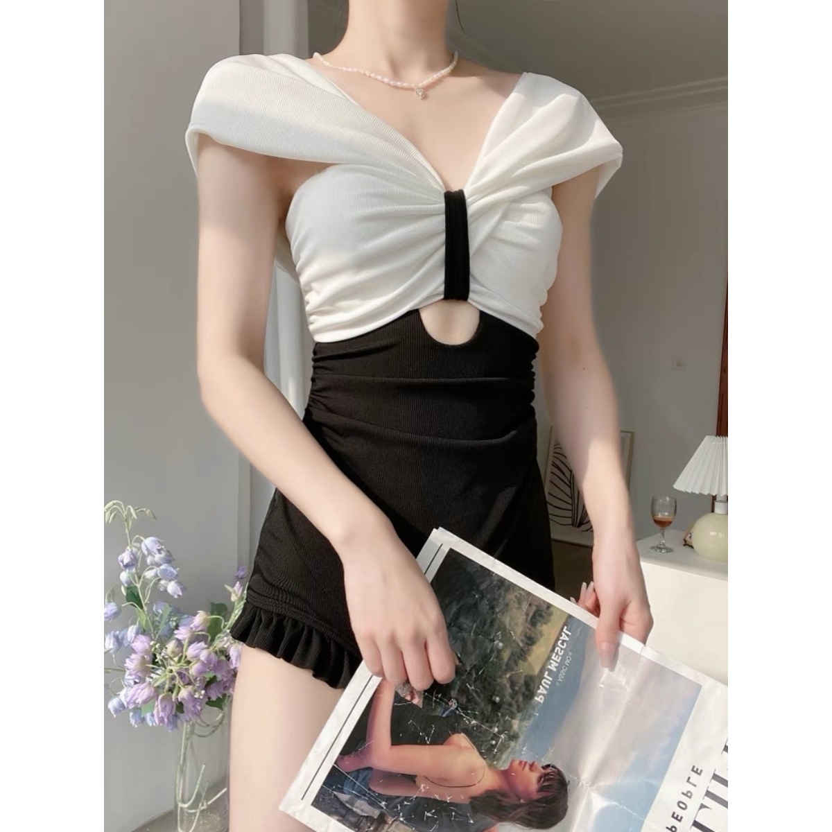 高级感超仙连体泳衣女夏季保守泳装纯欲风遮肚显瘦小胸海边游泳衣
