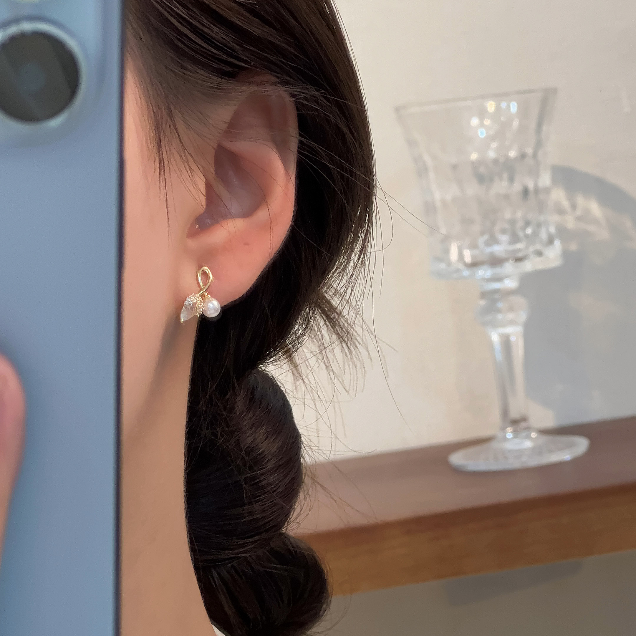 温柔可爱风格郁金香耳钉