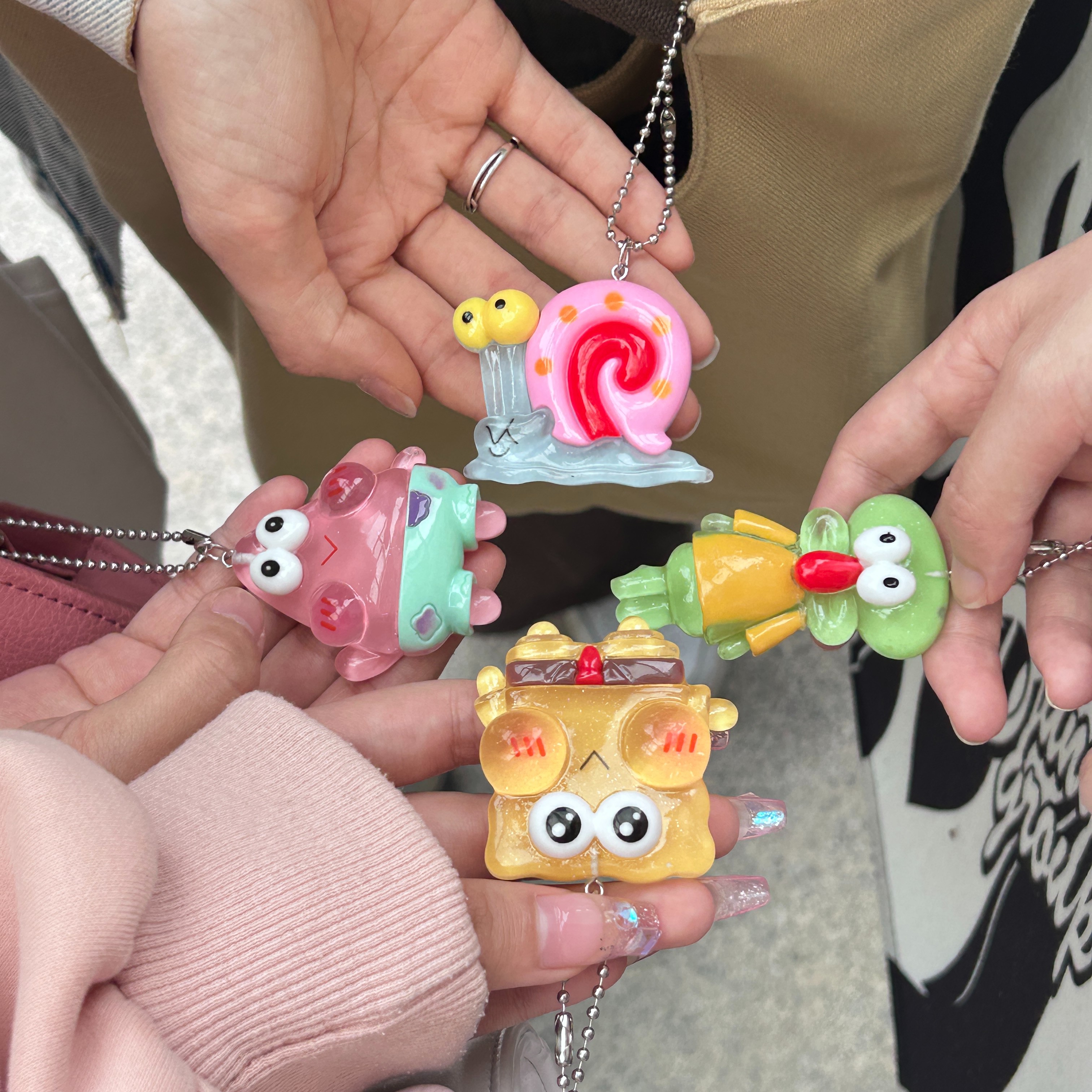 【发发】海绵宝宝派大星钥匙扣可爱卡通树脂挂件少女书包配饰闺蜜