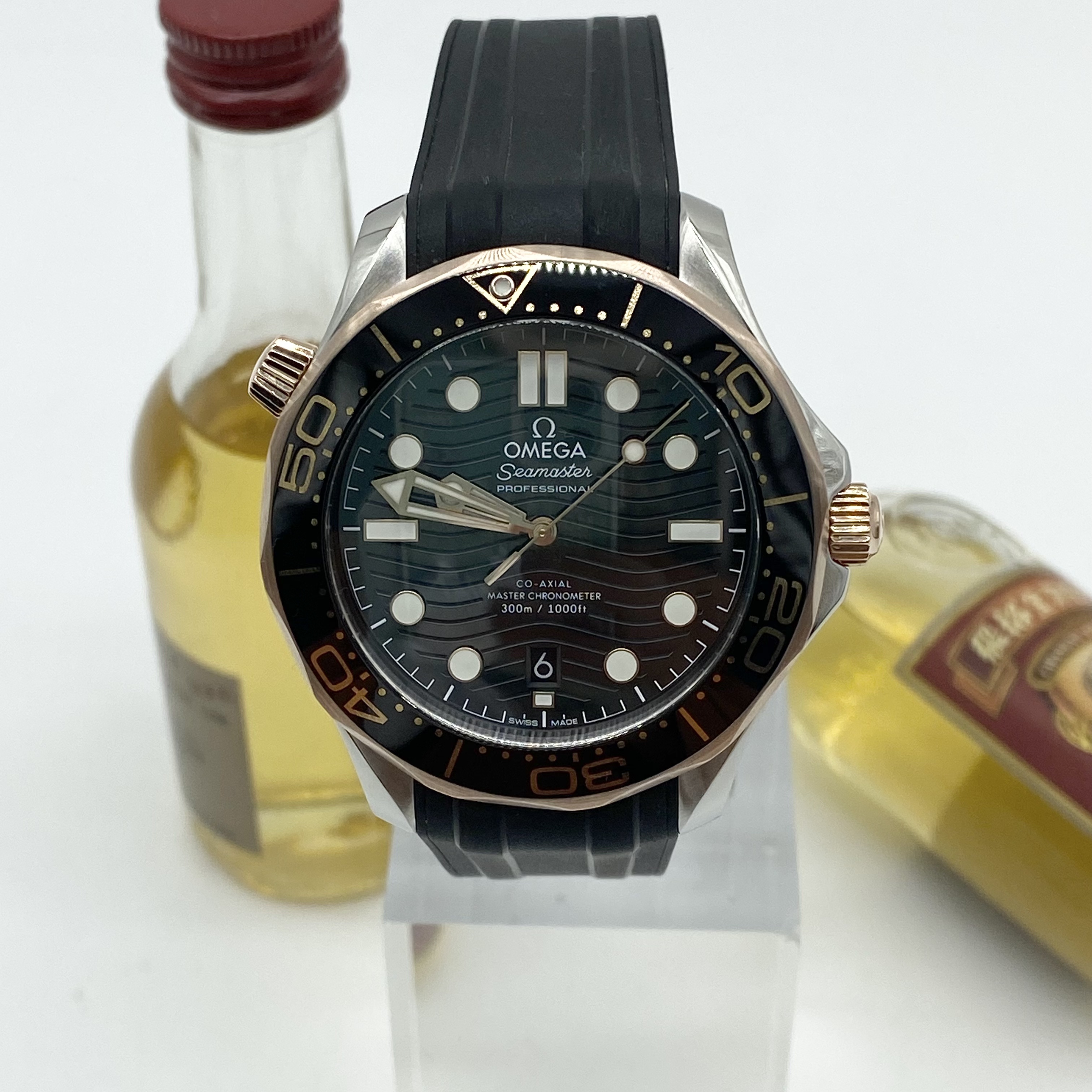 全新未使用 Omega/欧米茄 海马 自动上链 精钢+18k金 42mm 25全