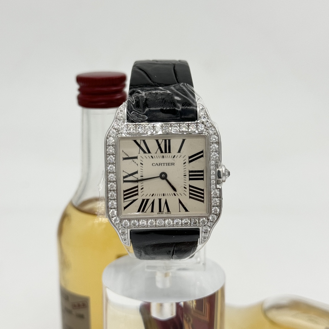 99新 Cartier/卡地亚 山度士石英机芯 18K白金镶钻 38.25*30.3mm