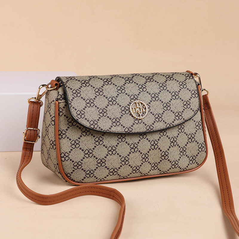 【长24宽7高14】新粉专享小方包夏季斜挎小包大容量手机零钱包包