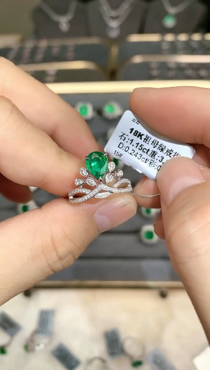 【闪购商品】祖母绿戒指18K金镶嵌1.15ct/七天鉴赏/顺丰包邮