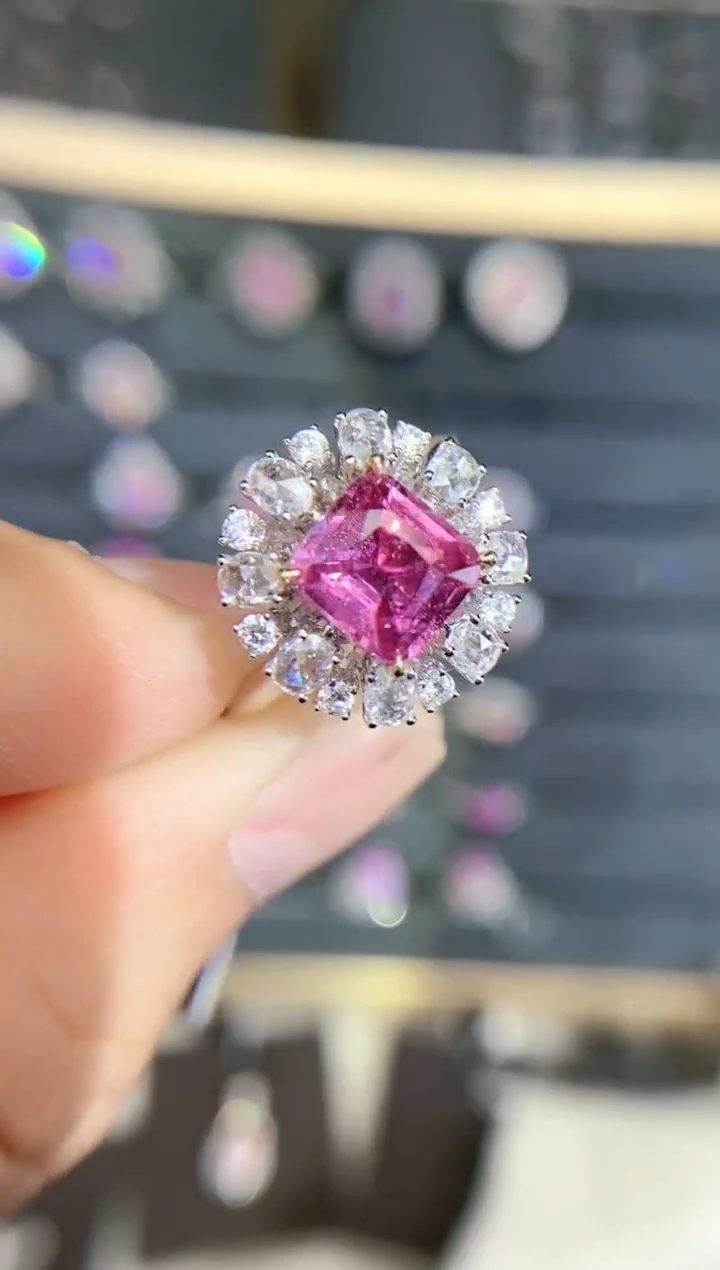 【闪购商品】变色蓝宝石戒指18K金镶嵌2.2ct/七天鉴赏/无烧