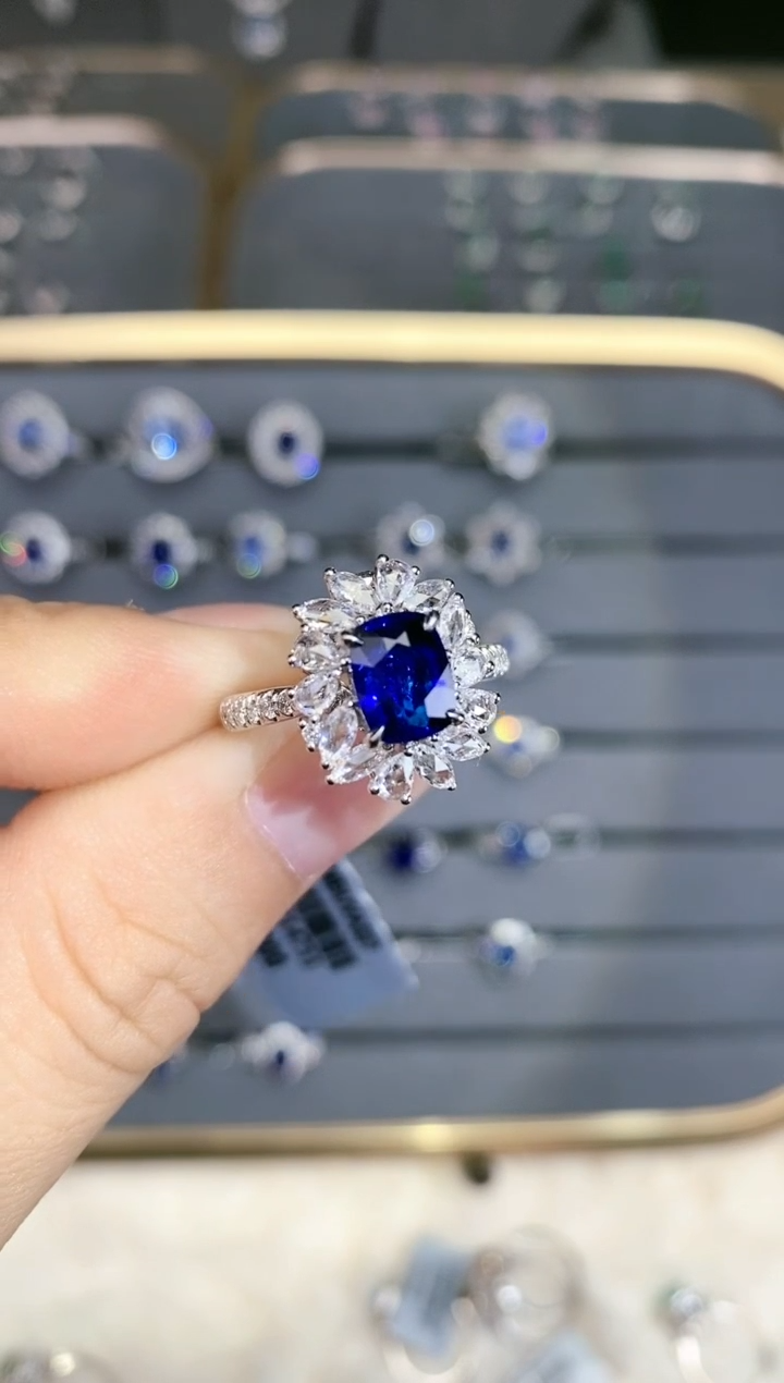 【闪购商品】蓝宝石戒指18K金镶嵌1.65ct/七天鉴赏/顺丰包邮