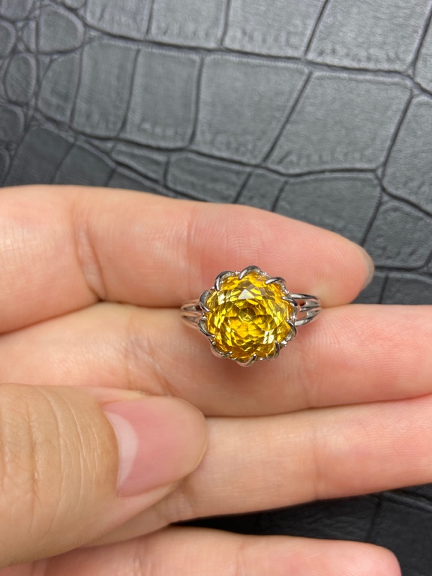 天然水晶戒指银镶嵌