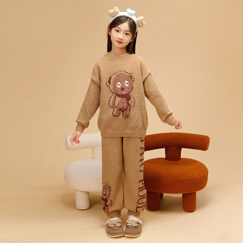 女款亲子秋冬小熊保暖睡衣套装长中大童成人可外穿家居服D98332