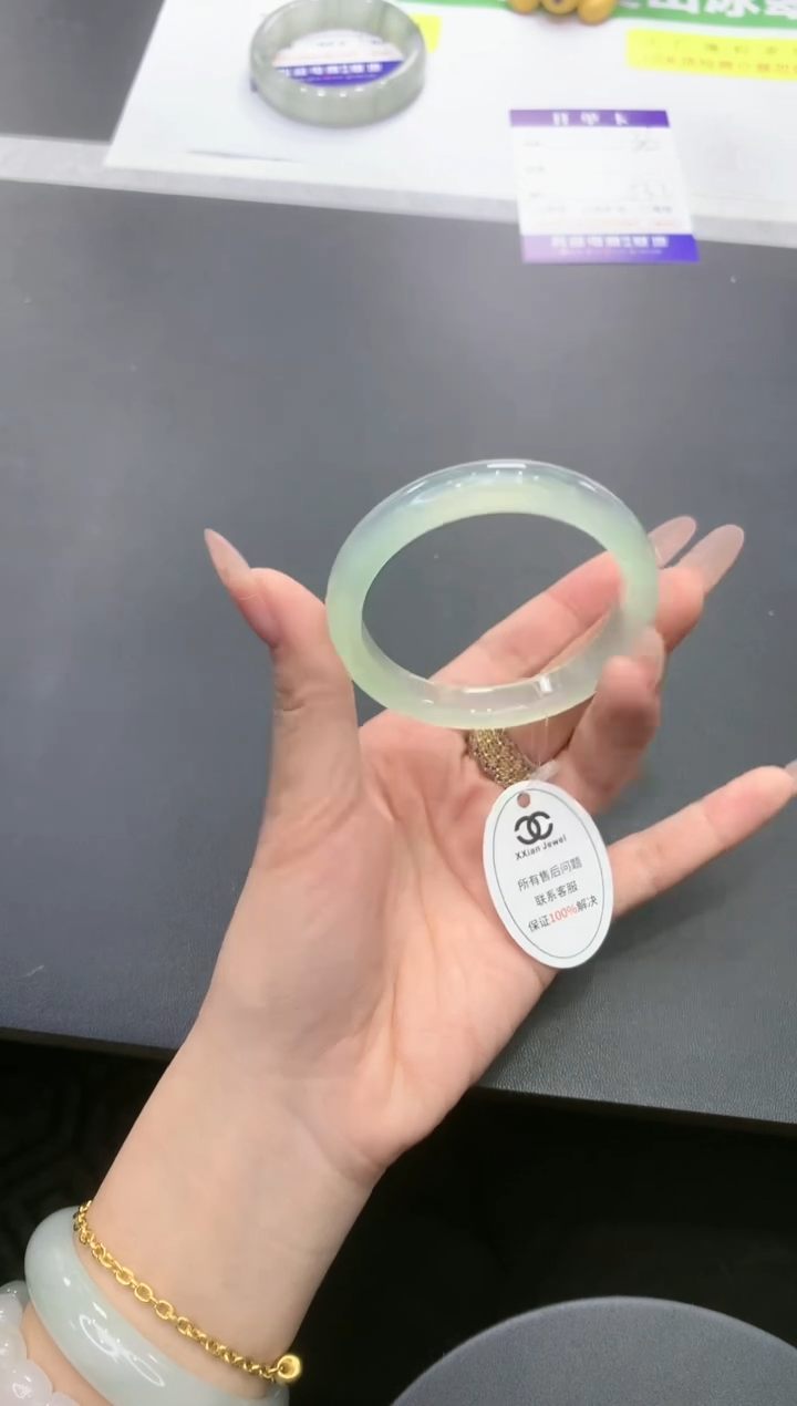 【闪购商品】石英质玉手镯未镶嵌36  QL