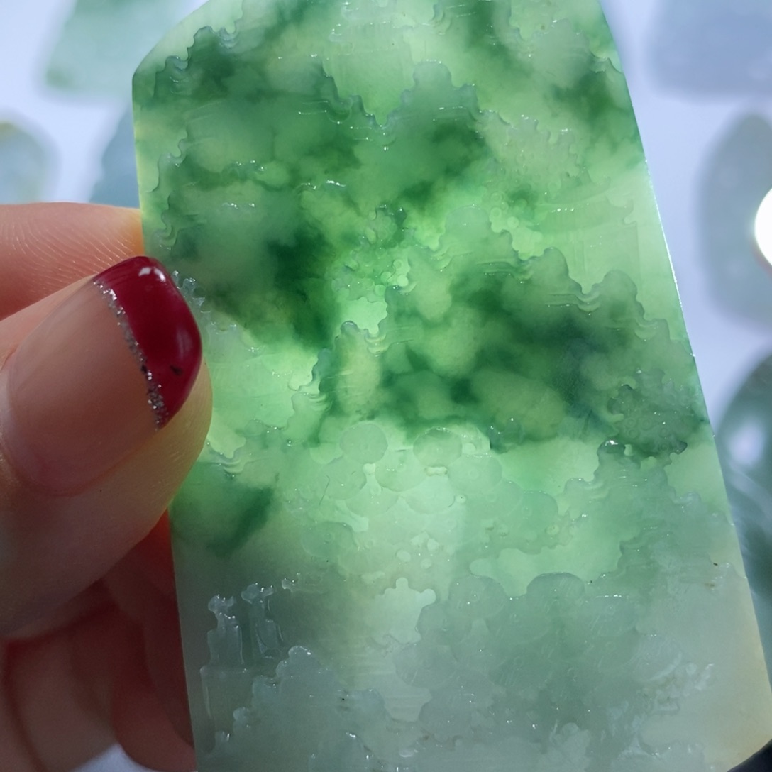 定制翡翠未镶嵌山水