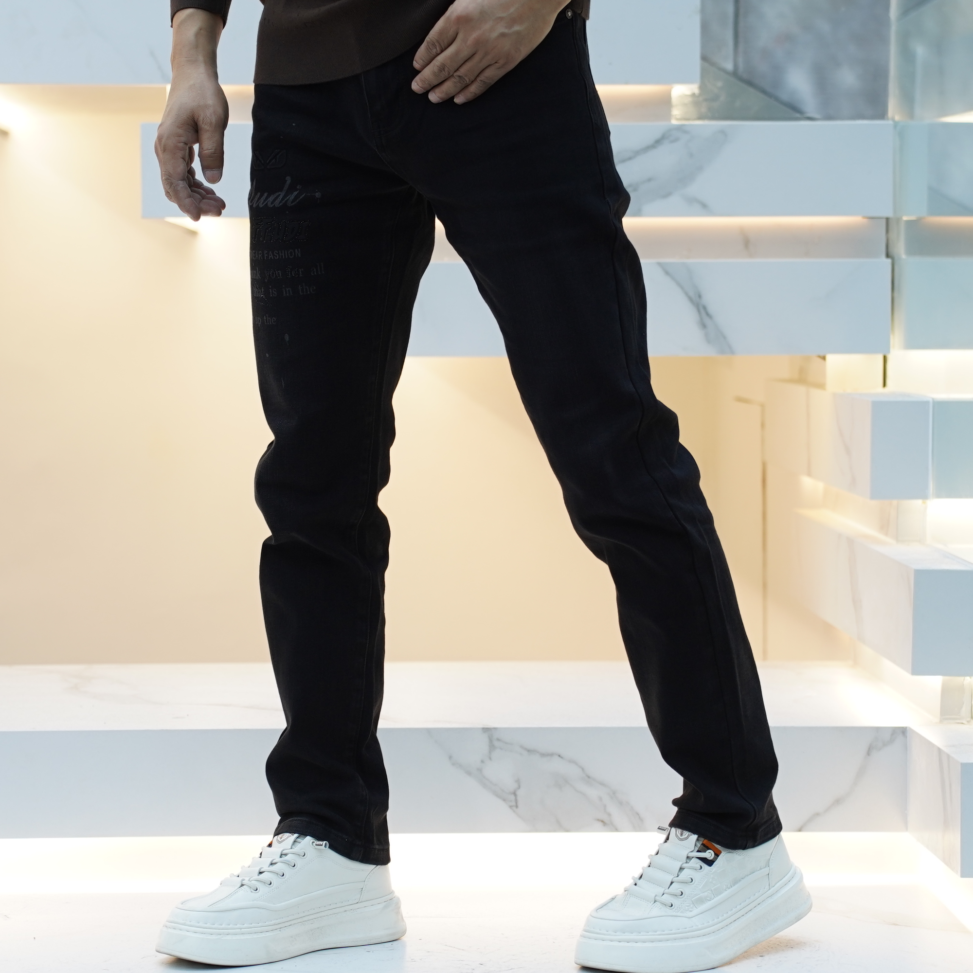 【汇佳服饰】ZB0034-秋款轻奢欧版时尚休闲弹力百搭复古洗水牛仔裤