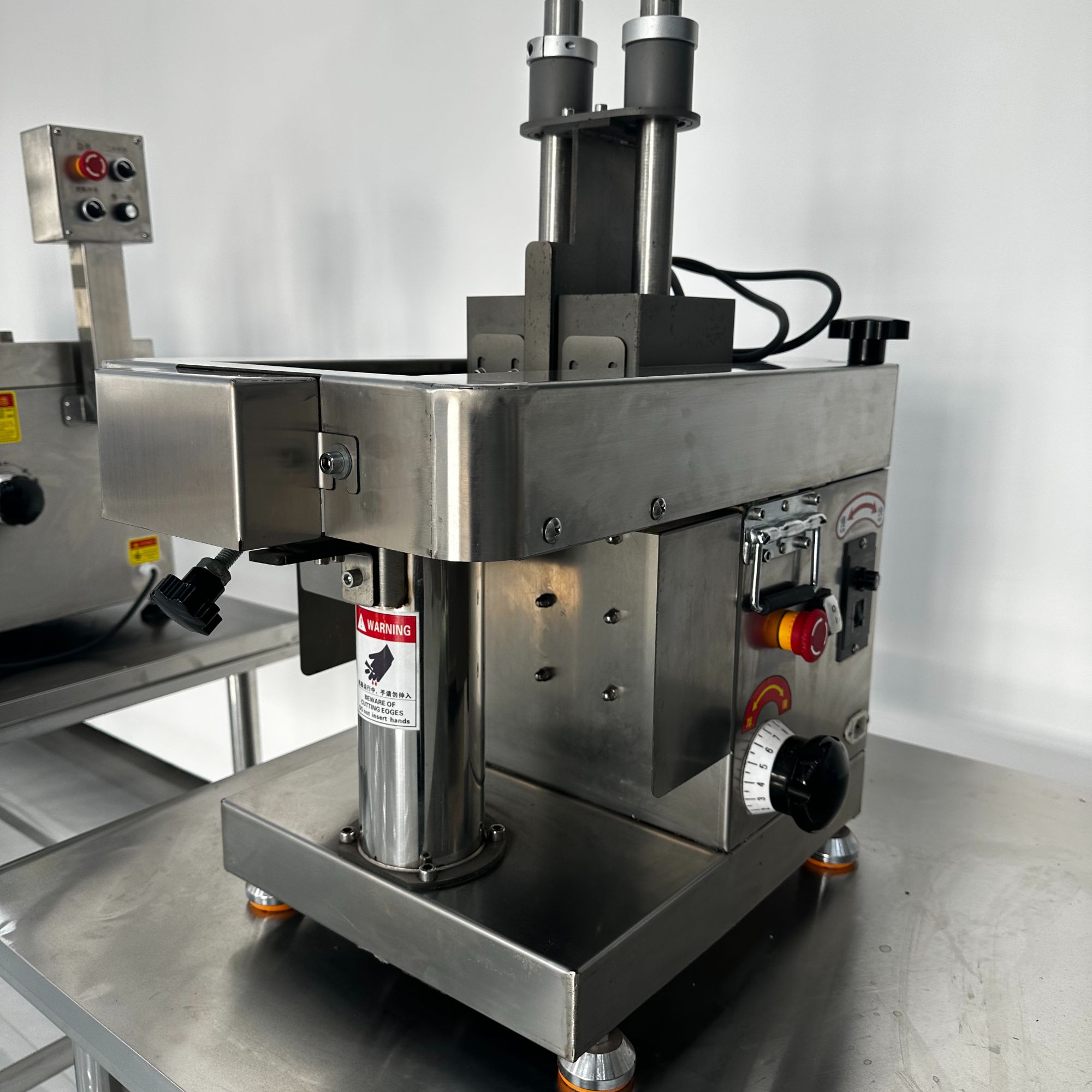 全自动鲜肉切片机潮汕牛肉火锅切片机新鲜牛肉切片机商用切片机器