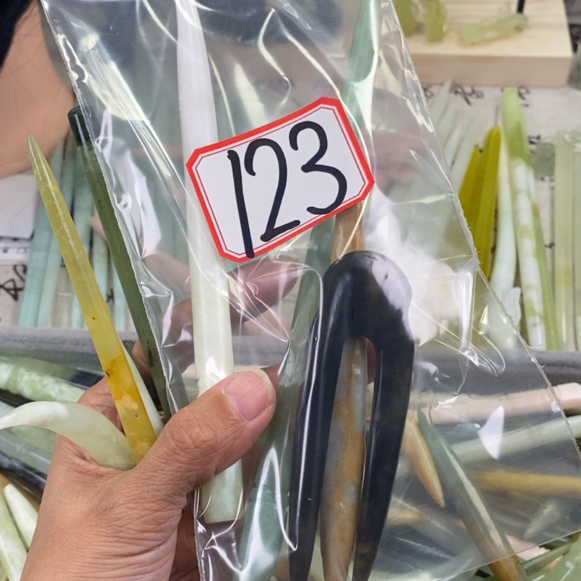 【闪购商品】蛇纹石玉发饰未镶嵌辻*?