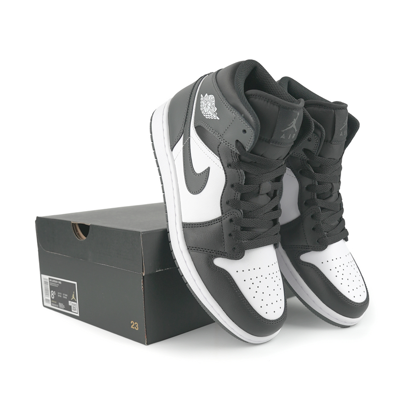 JordanAirJordan1经典舒适中帮复古篮球鞋男女同款黑白DQ8426-001