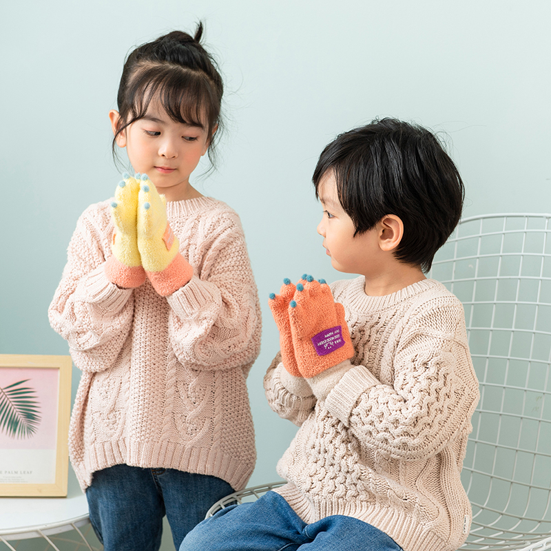 4-8岁宝宝冬季小孩加绒连指挂脖男女儿童保暖冬天手套卡通可爱
