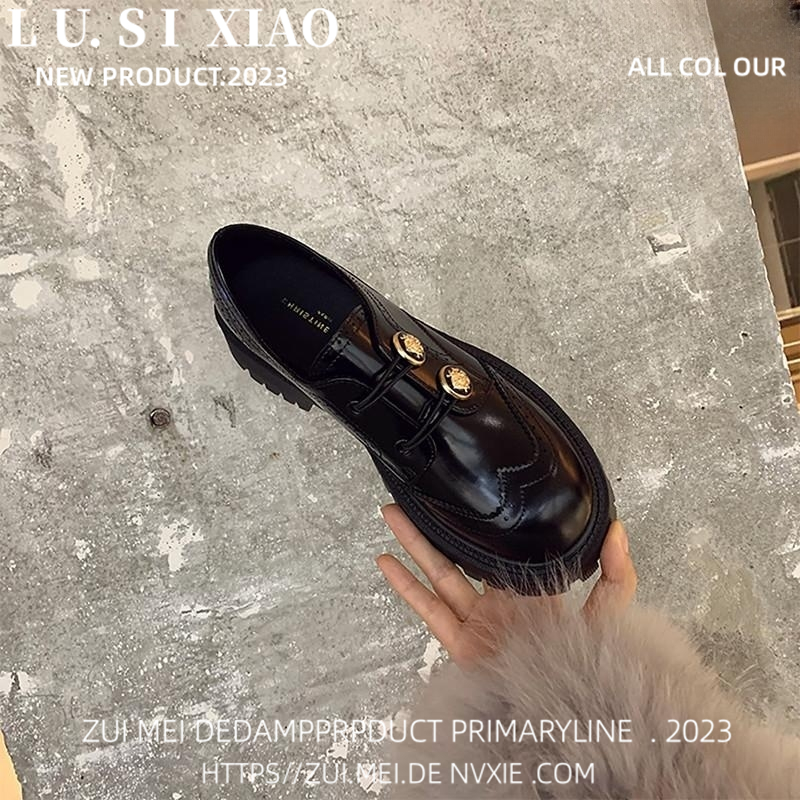 百丽纯爱小款手工雕花厚底布洛克小皮鞋女2023春秋新款金扣英伦风