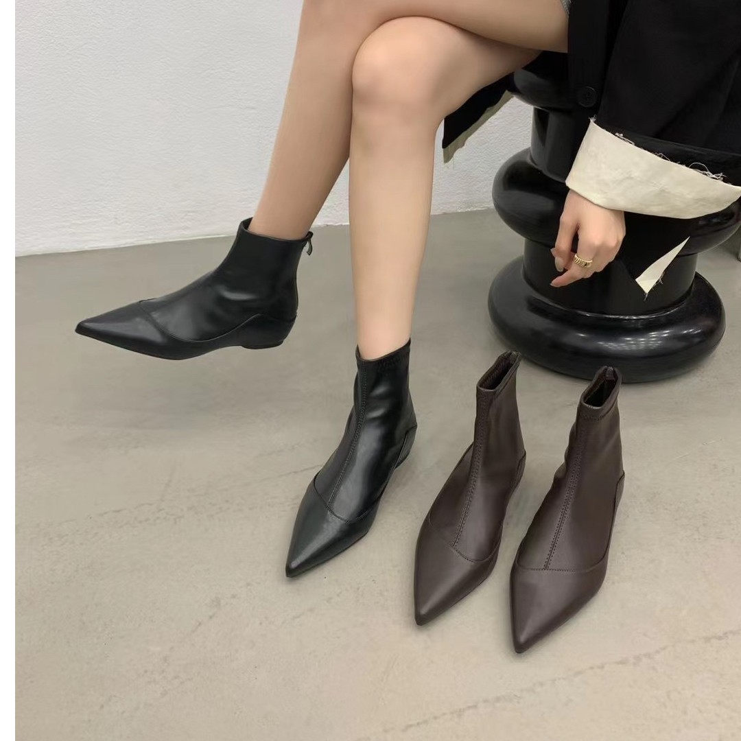 百丽纯爱主推时尚韩版气质百搭爆款秋冬季新款日常简约平跟女靴短