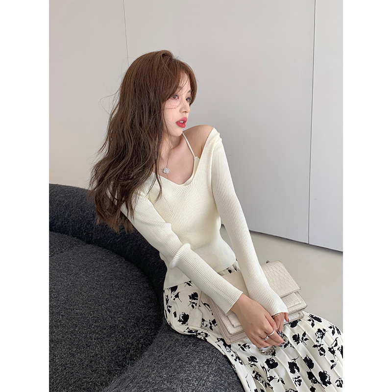 邹邹小个子【安纳西情书】修身显瘦针织衫女V领显脸小吊带两件套