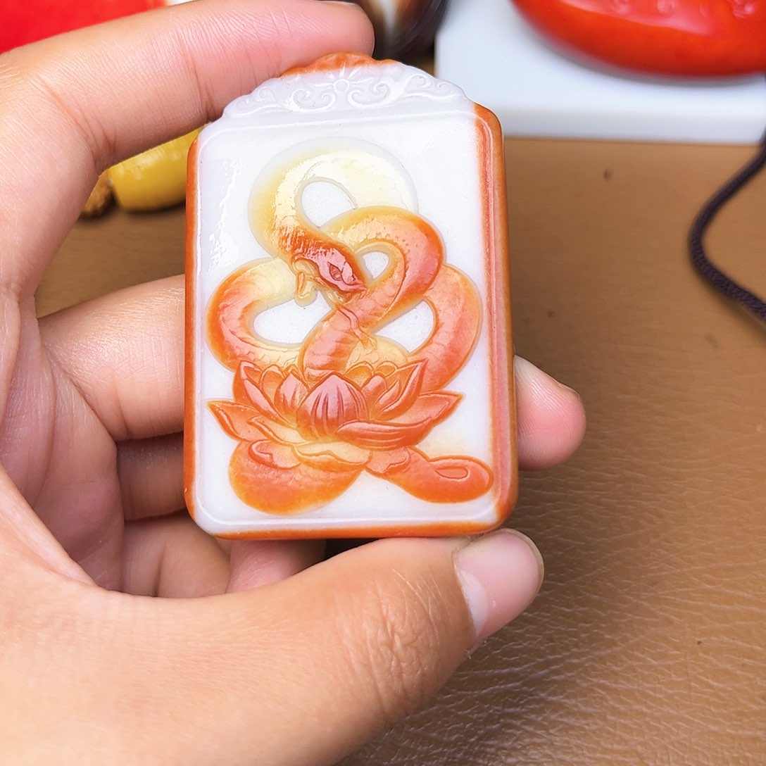 和田玉颈饰未镶嵌