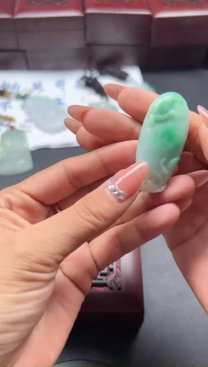 【闪购商品】翡翠颈饰未镶嵌ZZ
