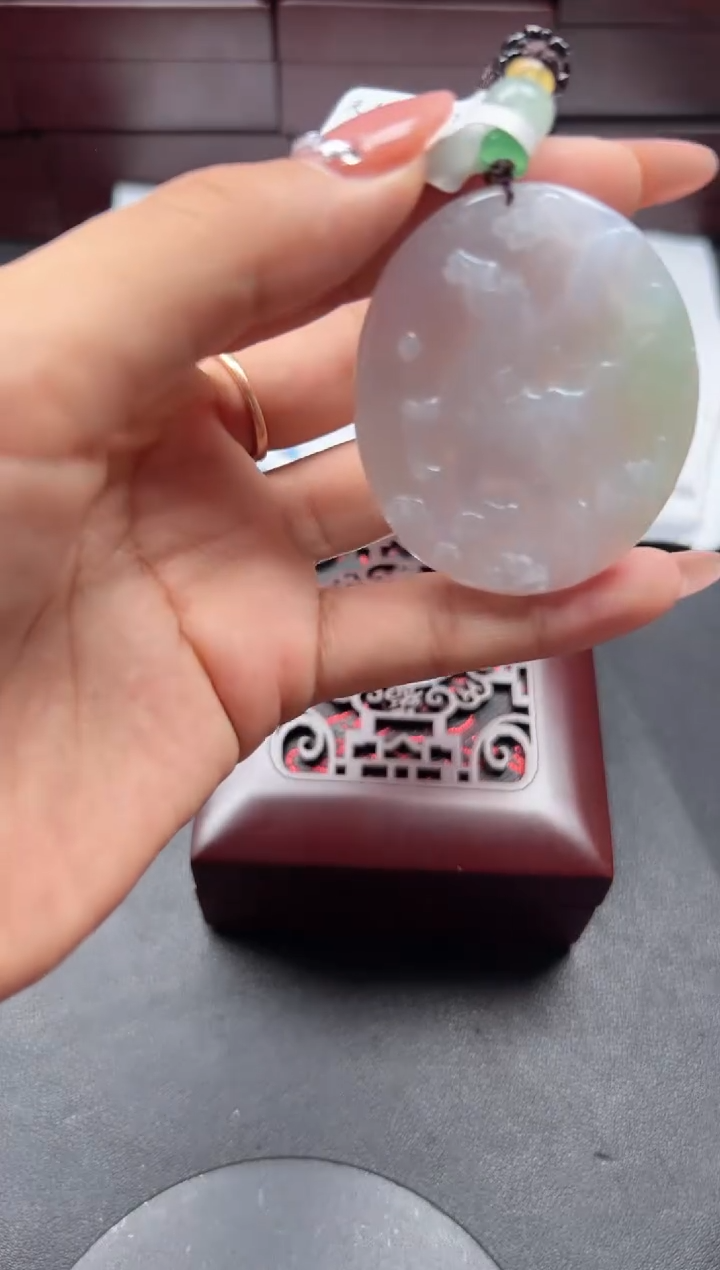 【闪购商品】翡翠颈饰未镶嵌zz