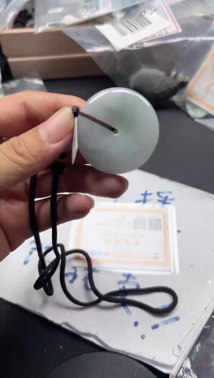 【闪购商品】翡翠颈饰未镶嵌AA