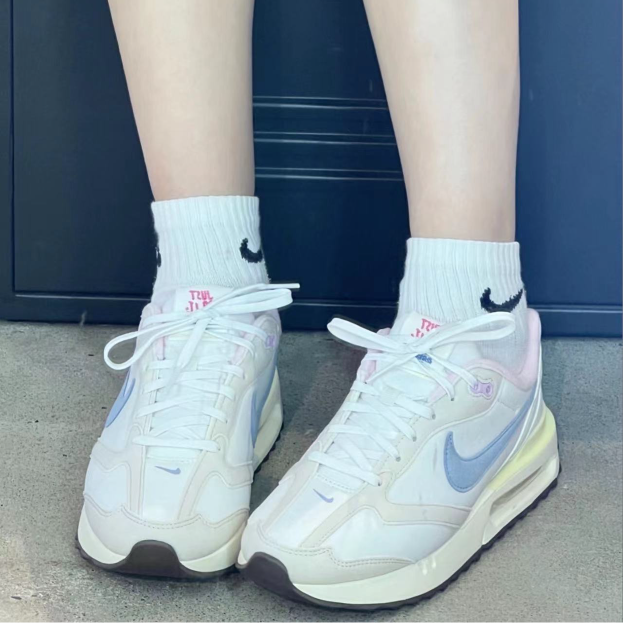 【断码清货】耐克NikeAir Max Dawn白蓝粉女子运动跑步鞋FN3445-141