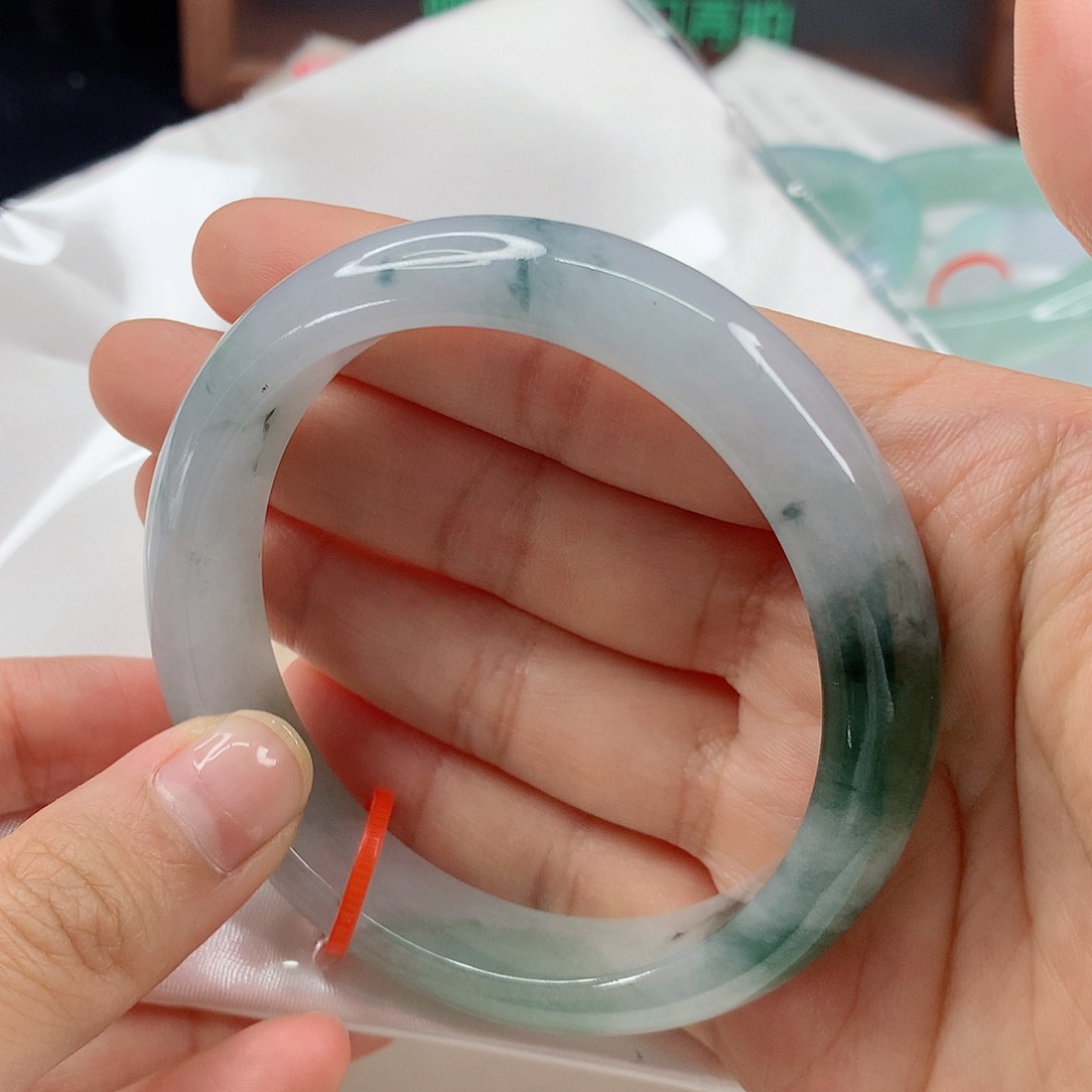 翡翠手镯未镶嵌57.3圈