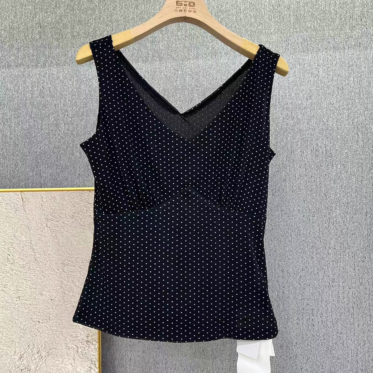 GUMODENG/古摩登UU原创！网纱V领女士休闲背心