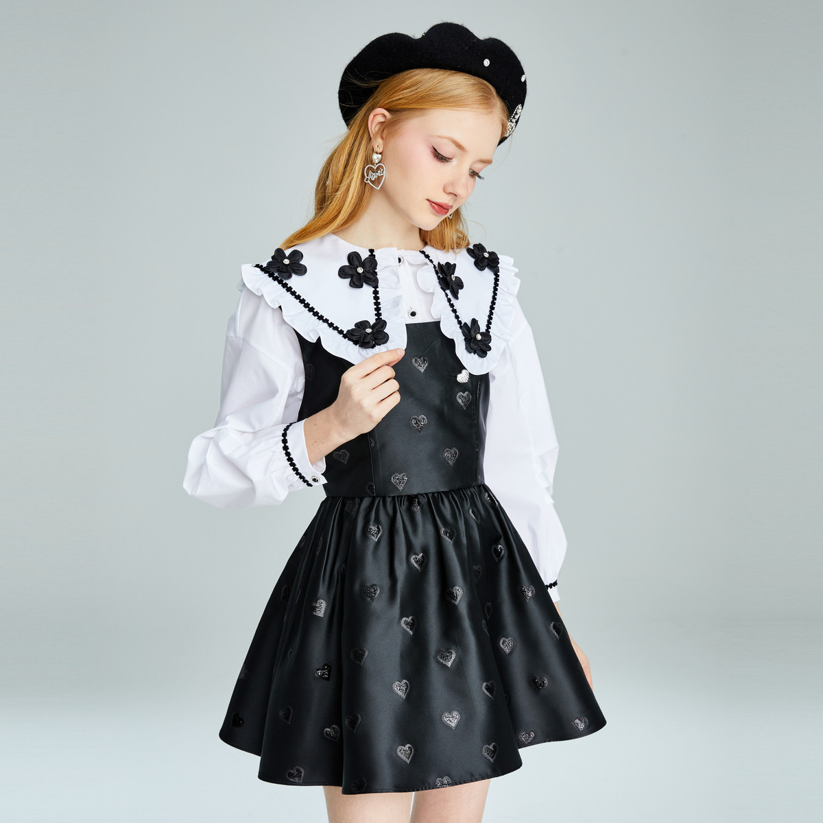 AIVEI甜美减龄爱心提花背带上衣短裙套装P0560098