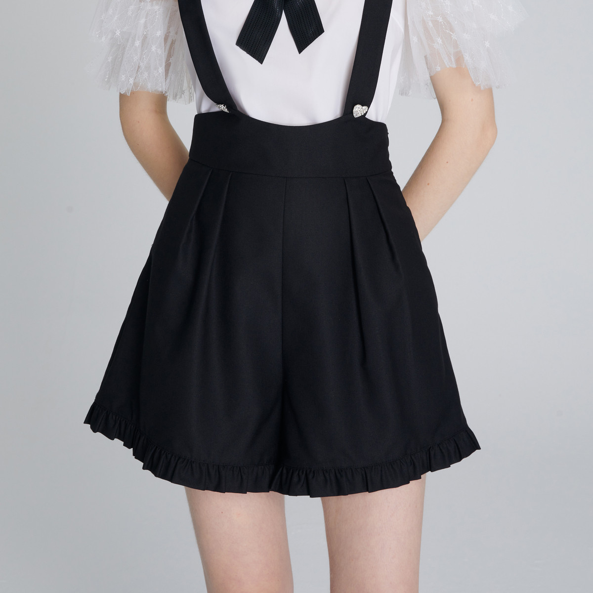 AIVEI夏季学院风高腰背带木耳边阔腿短裤P0360096