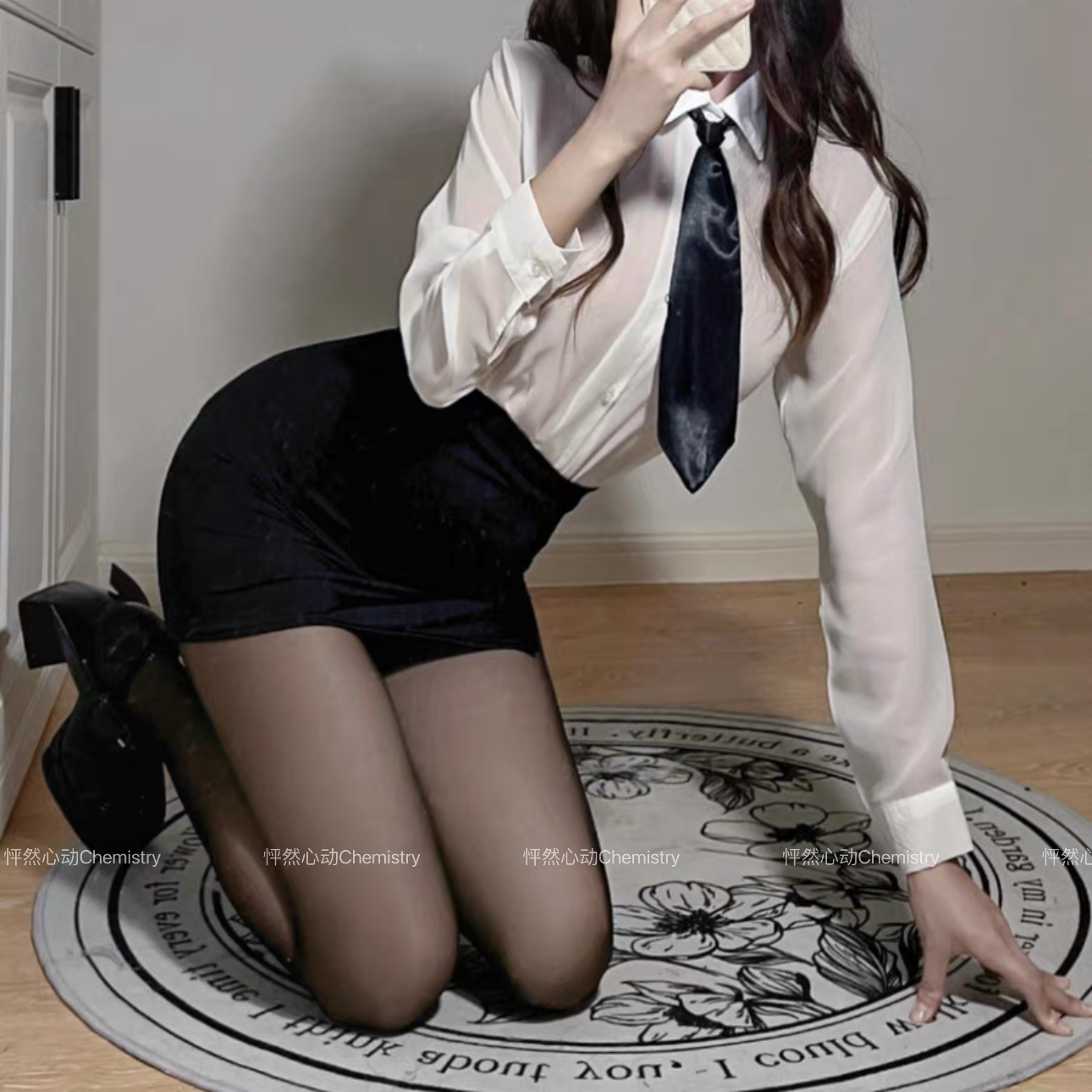 怦然心动：秘书性感制服御姐包臀纯欲辣妹睡裙