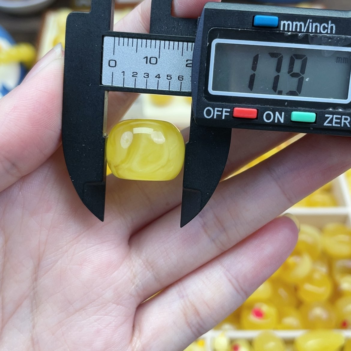 【闪购商品】琥珀裸石未镶嵌