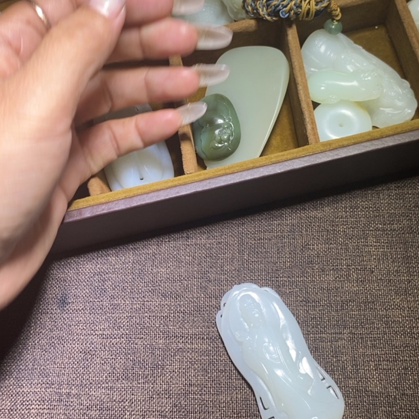 【闪购商品】和田玉（糖玉）挂件未镶嵌?***?