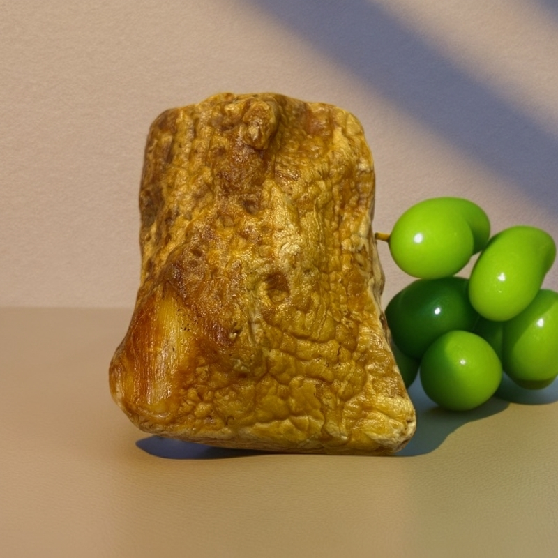 24.7克天然蜜蜡原石