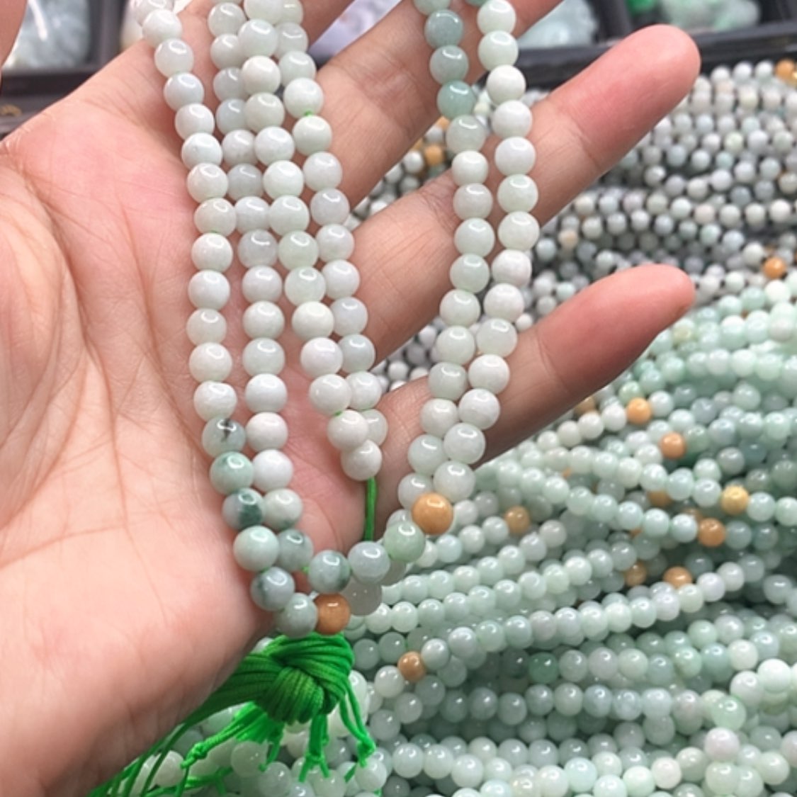 【闪购商品】翡翠颈饰未镶嵌