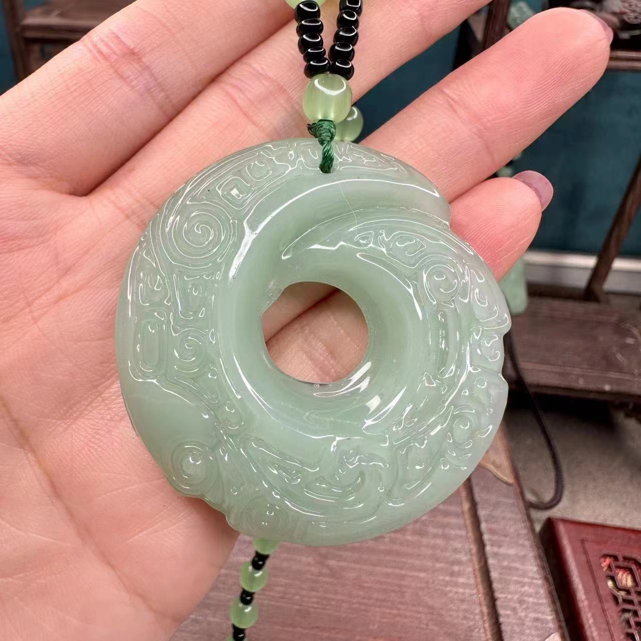 2025夏季新款P2时尚百搭绿色吊坠时来运转XL707