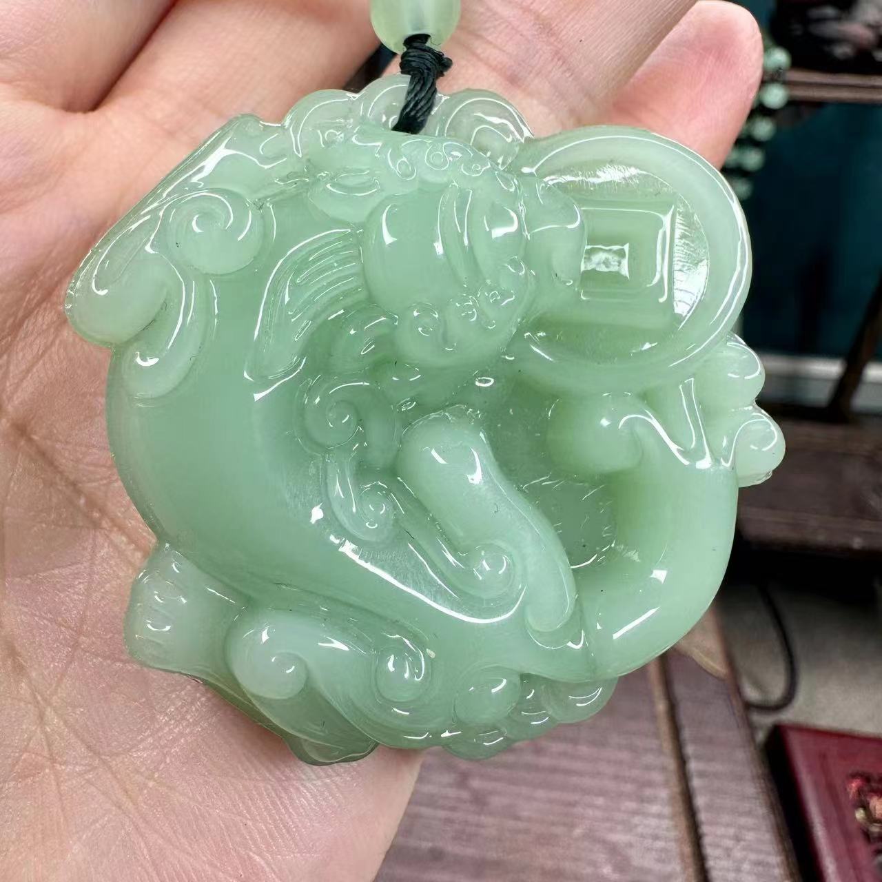 2025夏季新款P5时尚百搭绿色吊坠铜钱大貔貅XL702