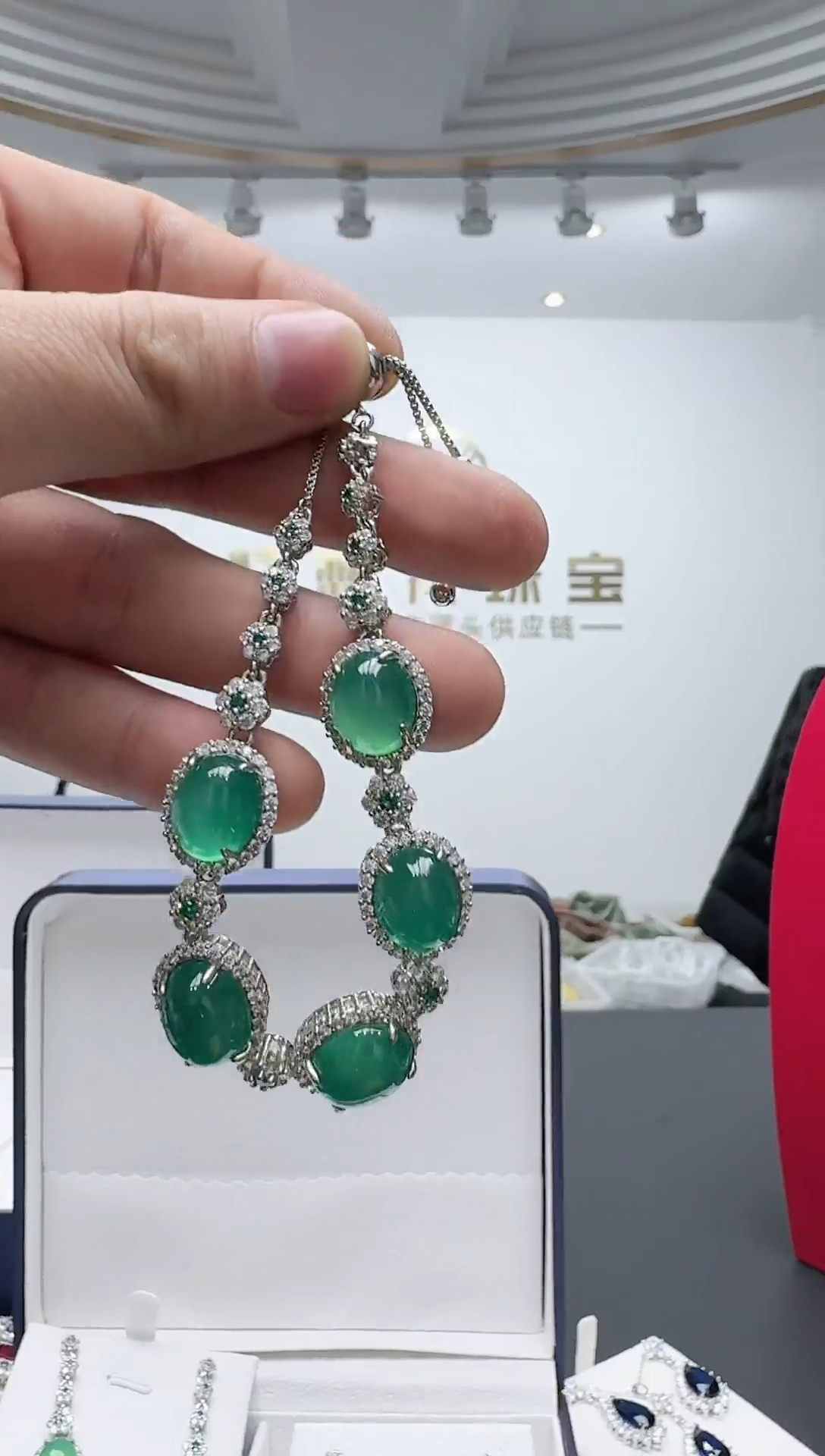 【闪购商品】祖母绿手链18K金镶嵌0231