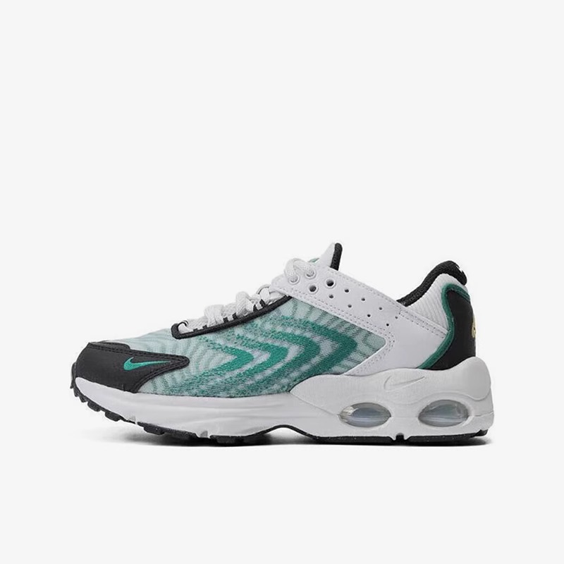 【37.5桃子微瑕】Nike/耐克女子耐磨透气缓震气垫跑步鞋 DQ0296-106