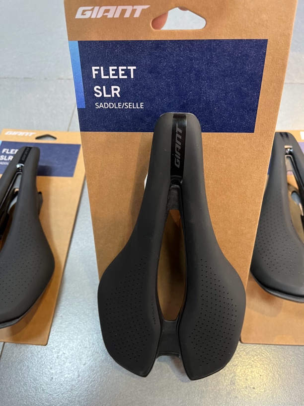 短鼻  超轻碳纤维坐垫FLEET   SLR