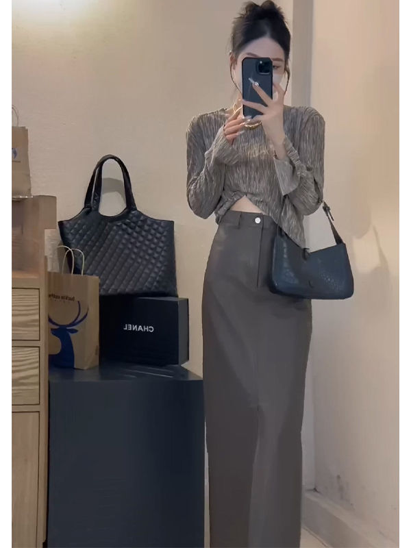 3958#套装女2023秋季新款短款长袖上衣设计感包臀半身皮裙两件套