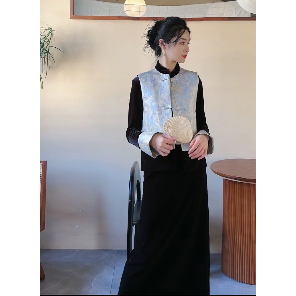 A166#2025秋季新款复古国风盘扣提花马甲内搭上衣高腰丝绒半身裙
