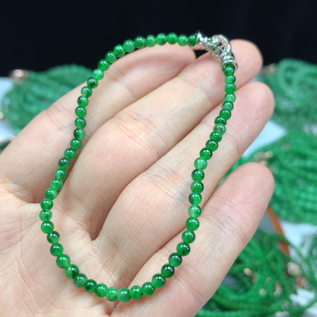 翡翠手链未镶嵌翡翠