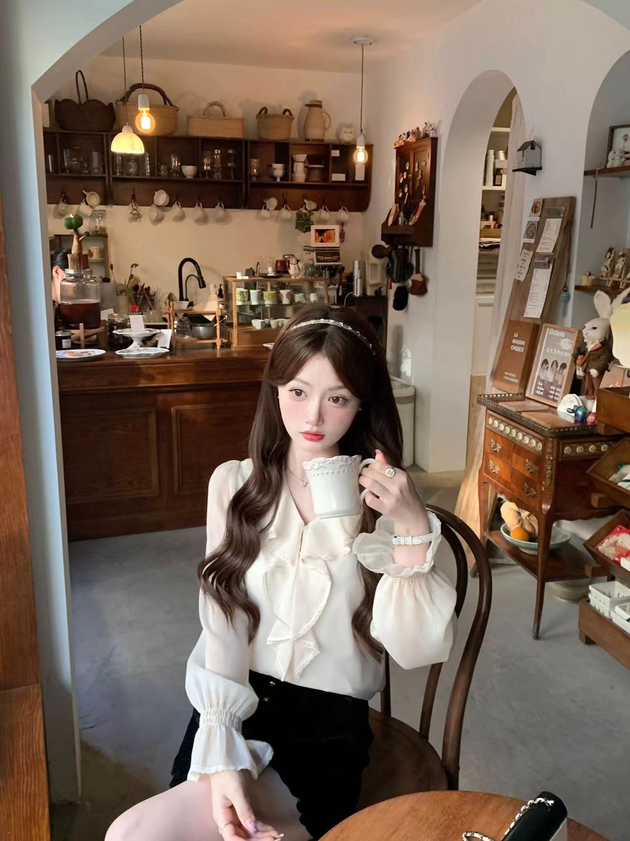 秋季法式别致漂亮衬衫荷叶边甜美设计感气质长袖衬衣洋气上衣