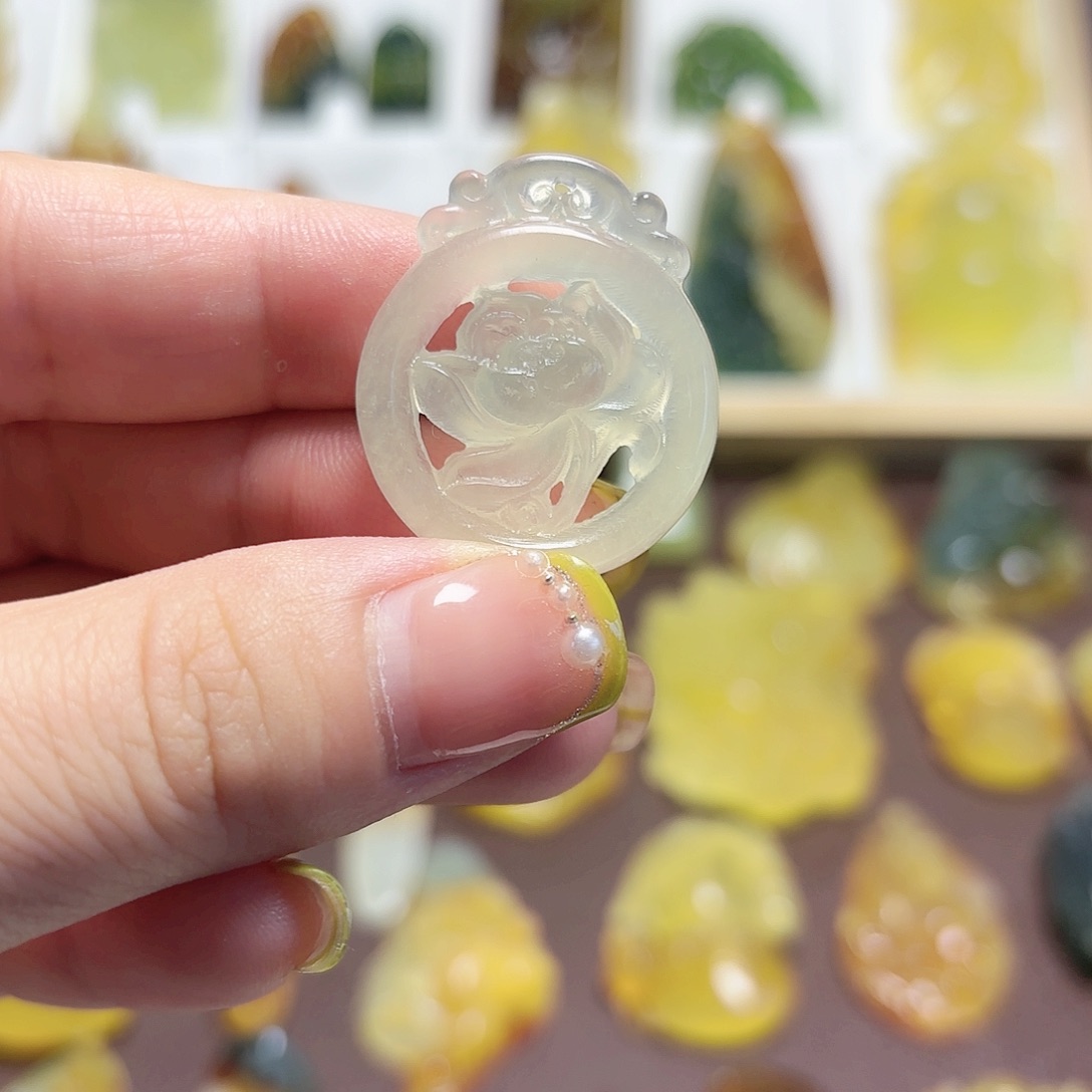 蛇纹石玉吊坠(不含链)未镶嵌