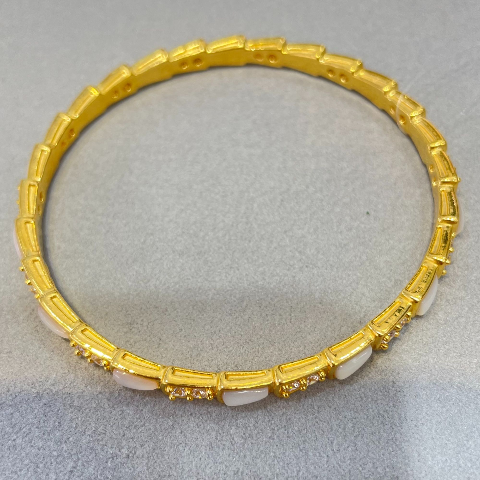 足金黄金镶嵌贝壳蛇形手镯6.64克净金重圈口54