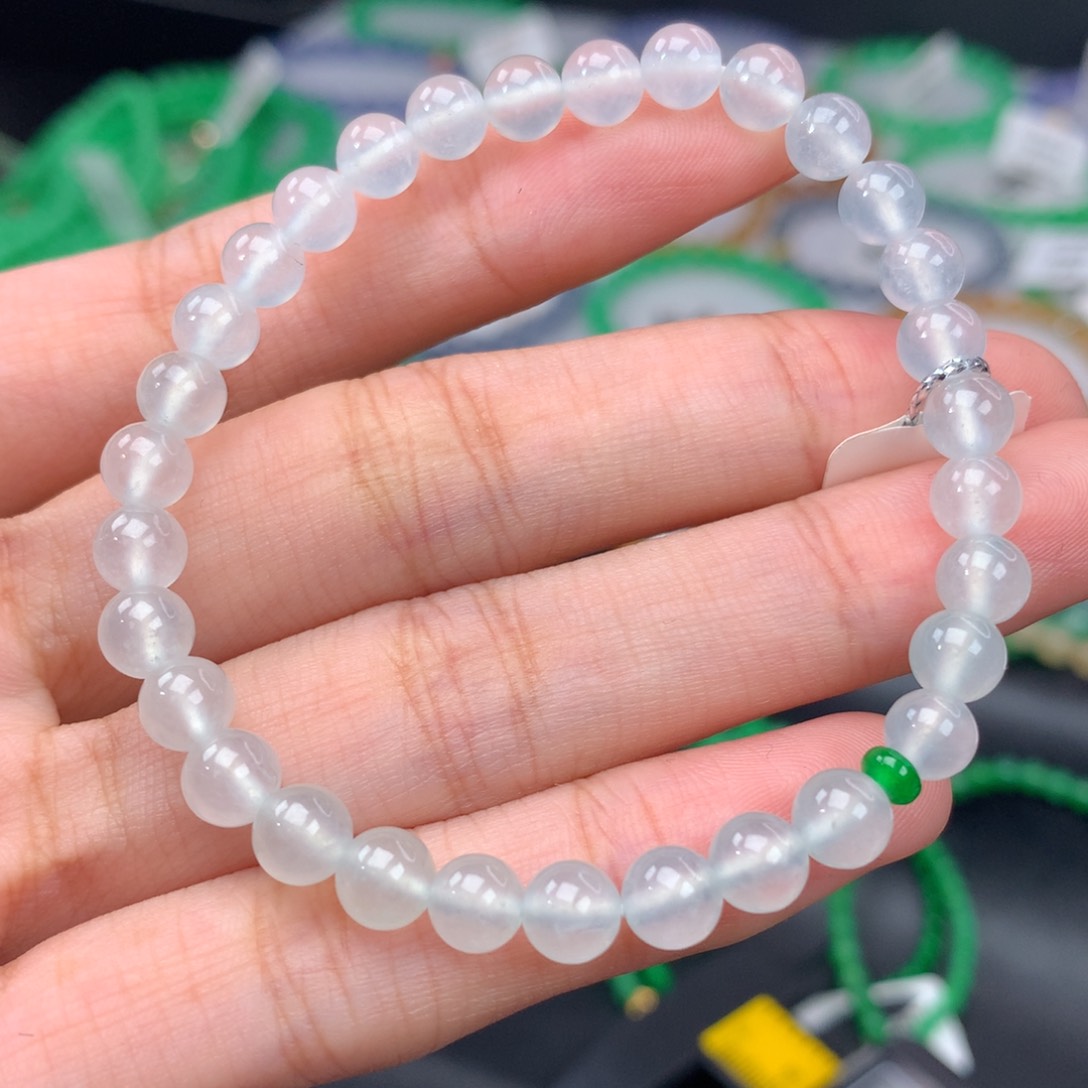 翡翠手链未镶嵌卡