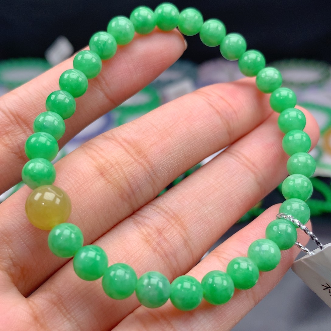 翡翠手链未镶嵌卡